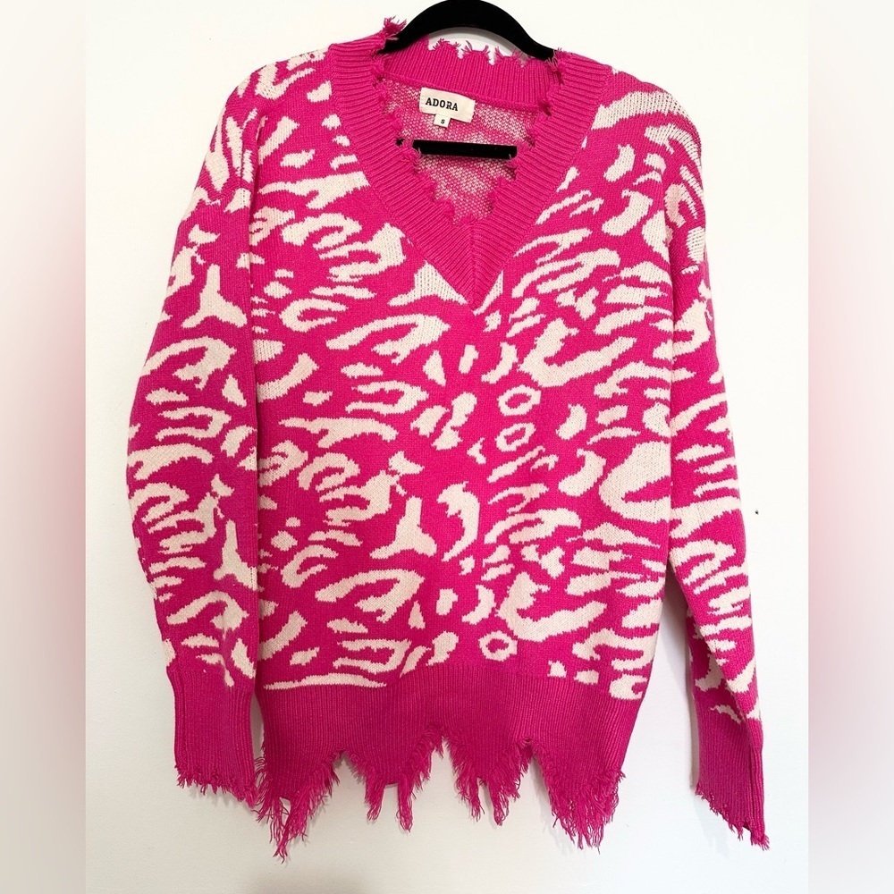 Adora pullover size small cheetah animal print knit sweater pink